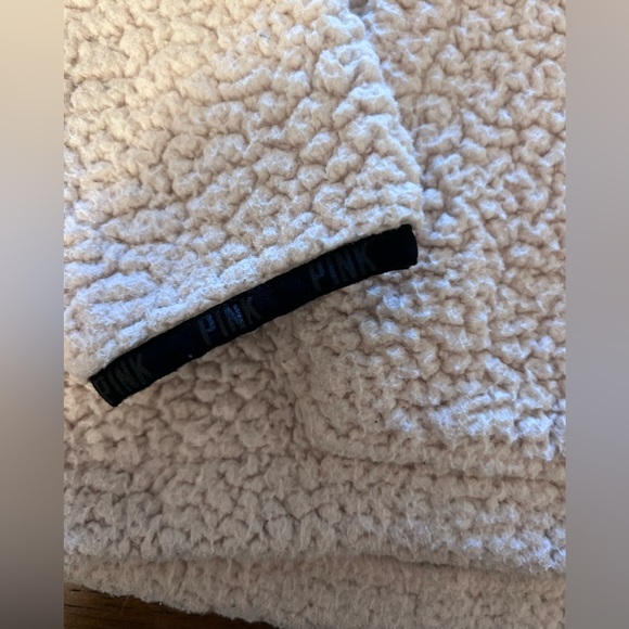 Victoria’s Secret PINK Quarter Zip Super Soft Warm Cream Colored Sherpa GUC Sz M - Picture 5 of 6